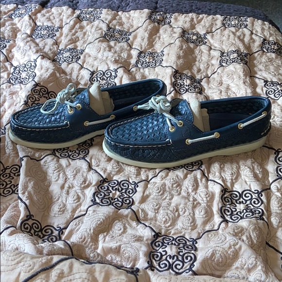 Sperrys - Picture 2 of 6